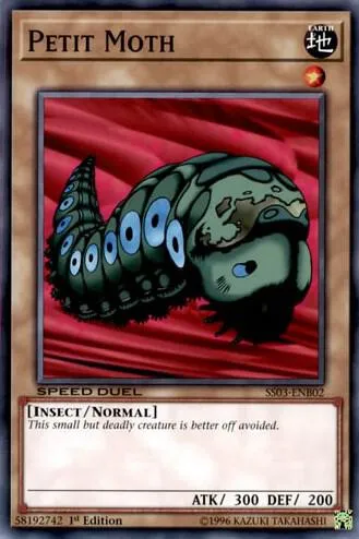 Petit Moth — Starter Deck: Ultimate Predators — Yu-Gi-Oh!